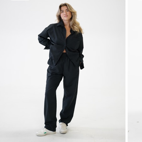 Djerf Avenue Pants - ISO Djerf Avenue Breezy Pants in Black, size small